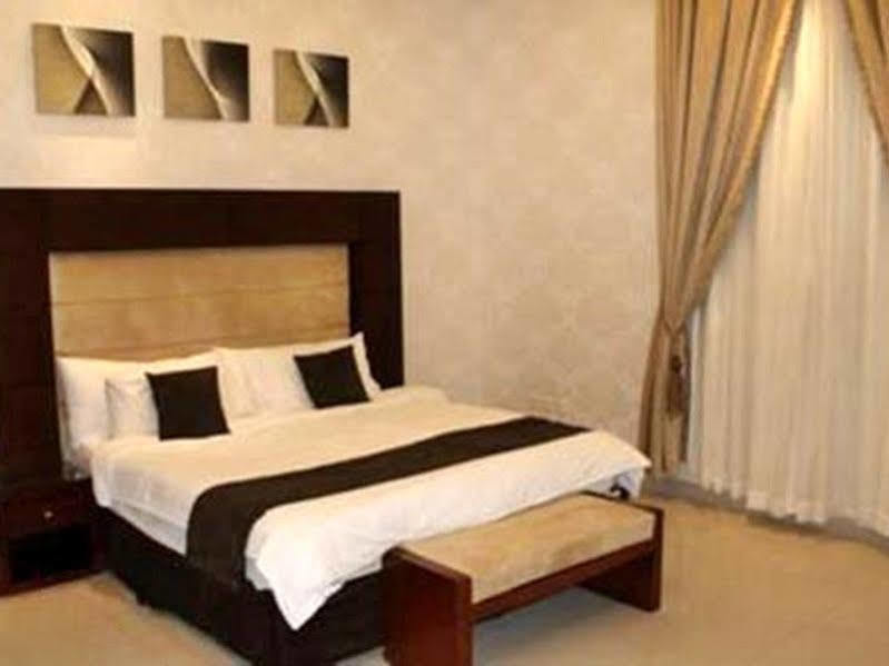 Rest Night Hotel Suites- Al Falah Ер-Ріяд Екстер'єр фото